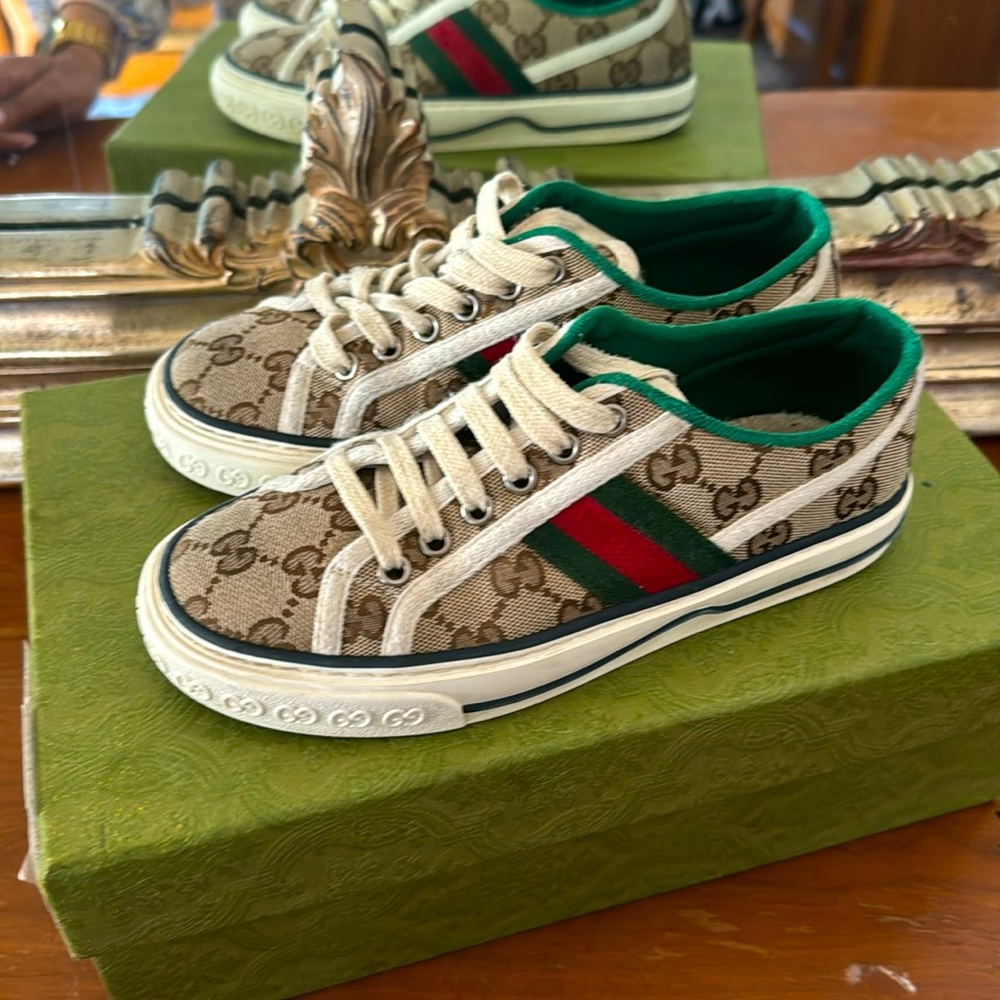 WOMEN'S GG GUCCI TENNIS 1977 SNEAKER 34